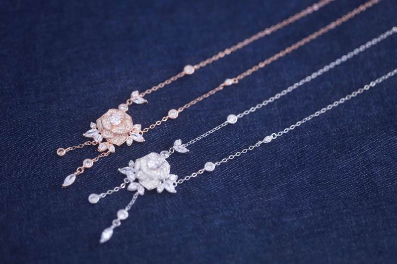 Piaget necklace 05lyx20
